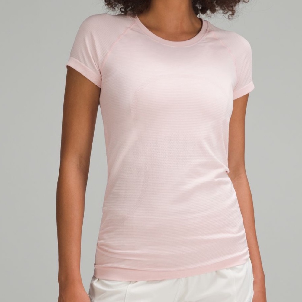 LULULEMON SWIFTLY TECH 2.0 SIZE 4